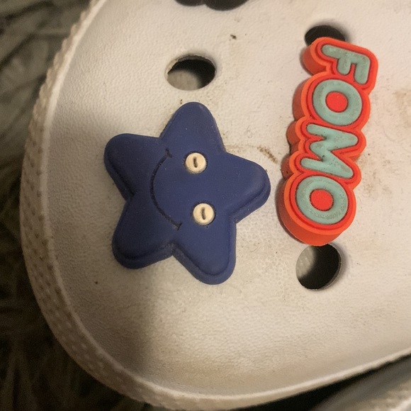 Crocs! size 7 in women,5 in men. light blue colour. + the charms - Picture 3 of 4